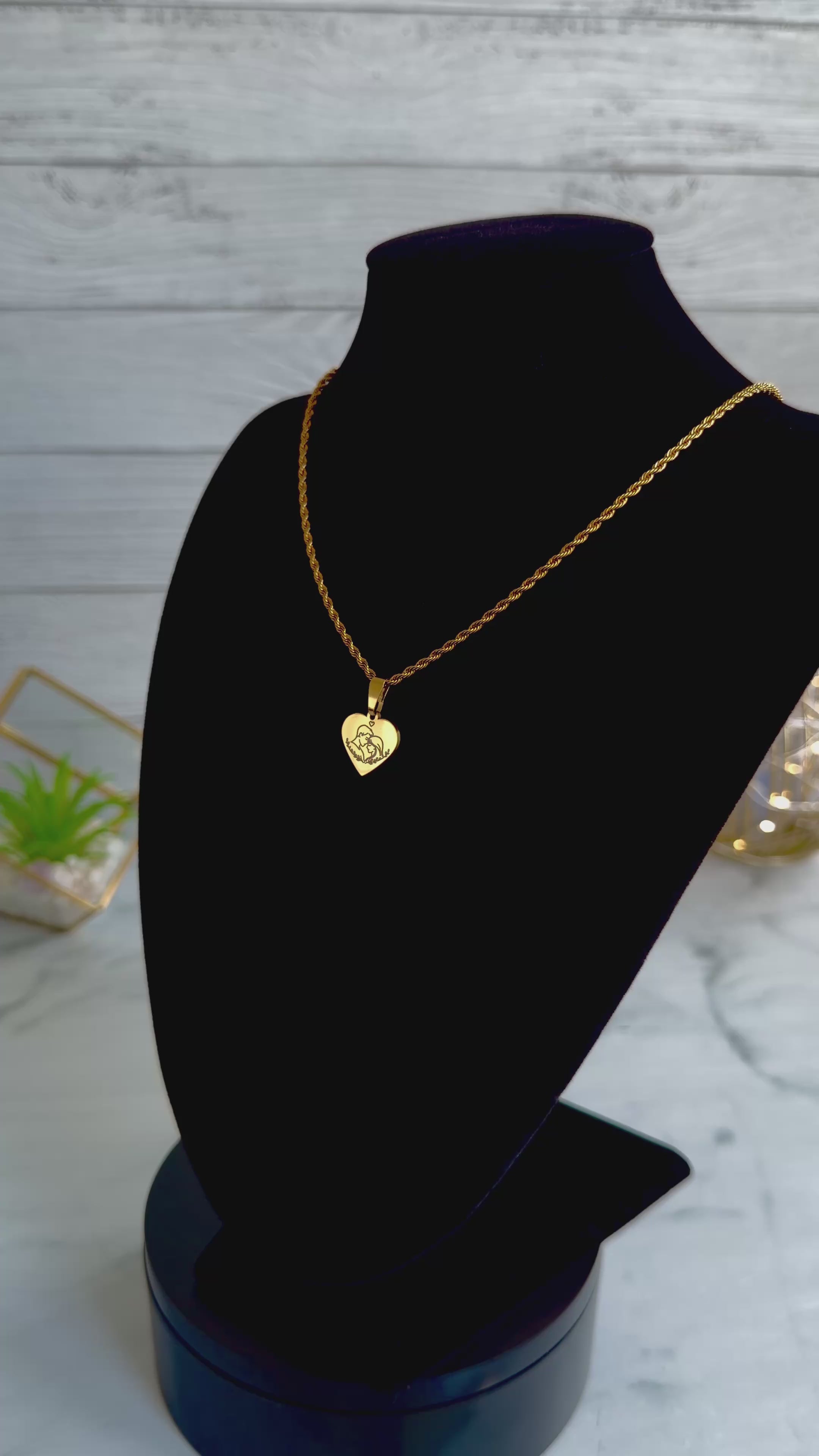 Heart Pendant Necklace with Couple Silhouette in Stainless Steel